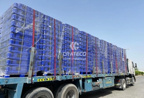 Close-up of plastic pallet showing load capacity, surface design, and build quality